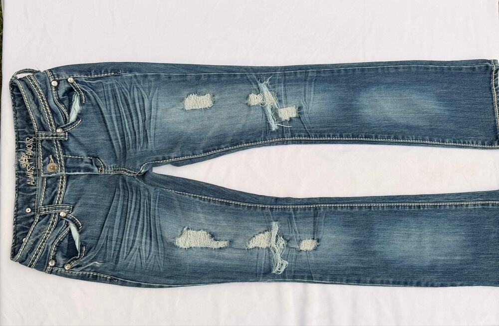 Women’s almost famous size 5 denim boot cut jeans
